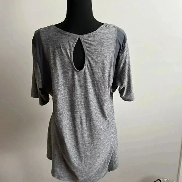 2x Workout Tees; grey and pink - Picture 10 of 12